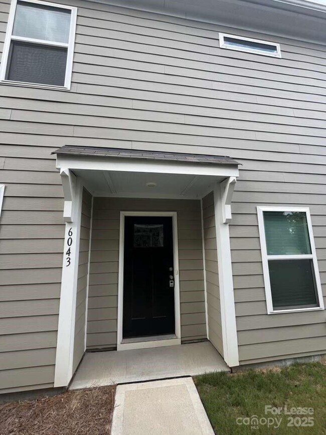 Building Photo - 6049 Rizer Dr