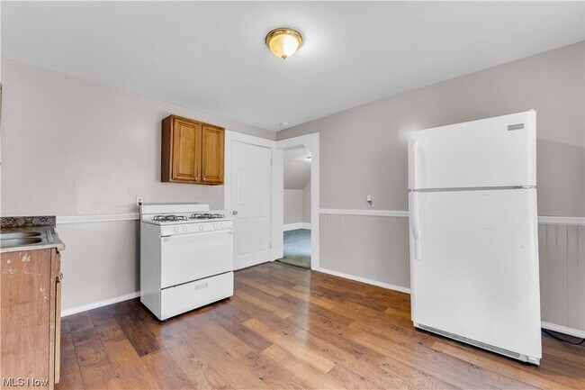 Foto del edificio - 2113 Halstead Ave