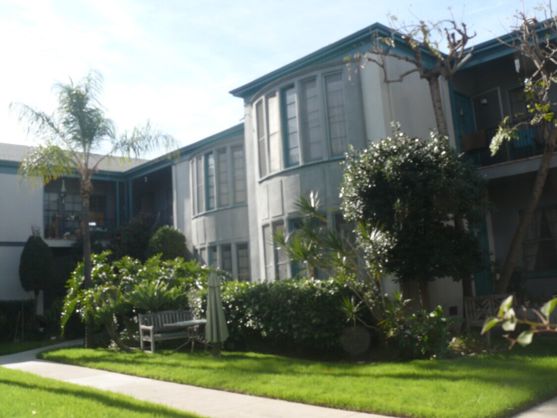 Foto del edificio - 5400 Franklin Ave