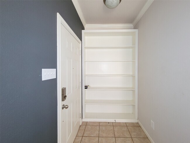 Foto del edificio - 2255 Braeswood Park Dr