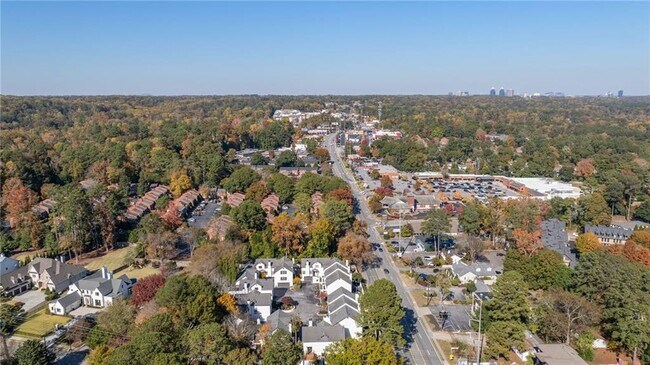 Building Photo - 4200 Roswell Rd NE