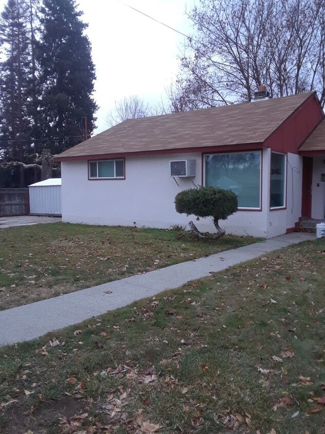 Primary Photo - Cozy 2 bedroom single family home!!