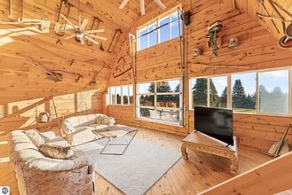 Building Photo - 0000 Montague Rd