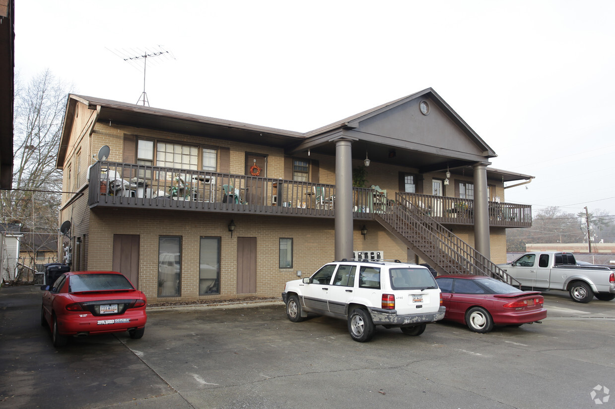 Building Photo - 1603 N Main St