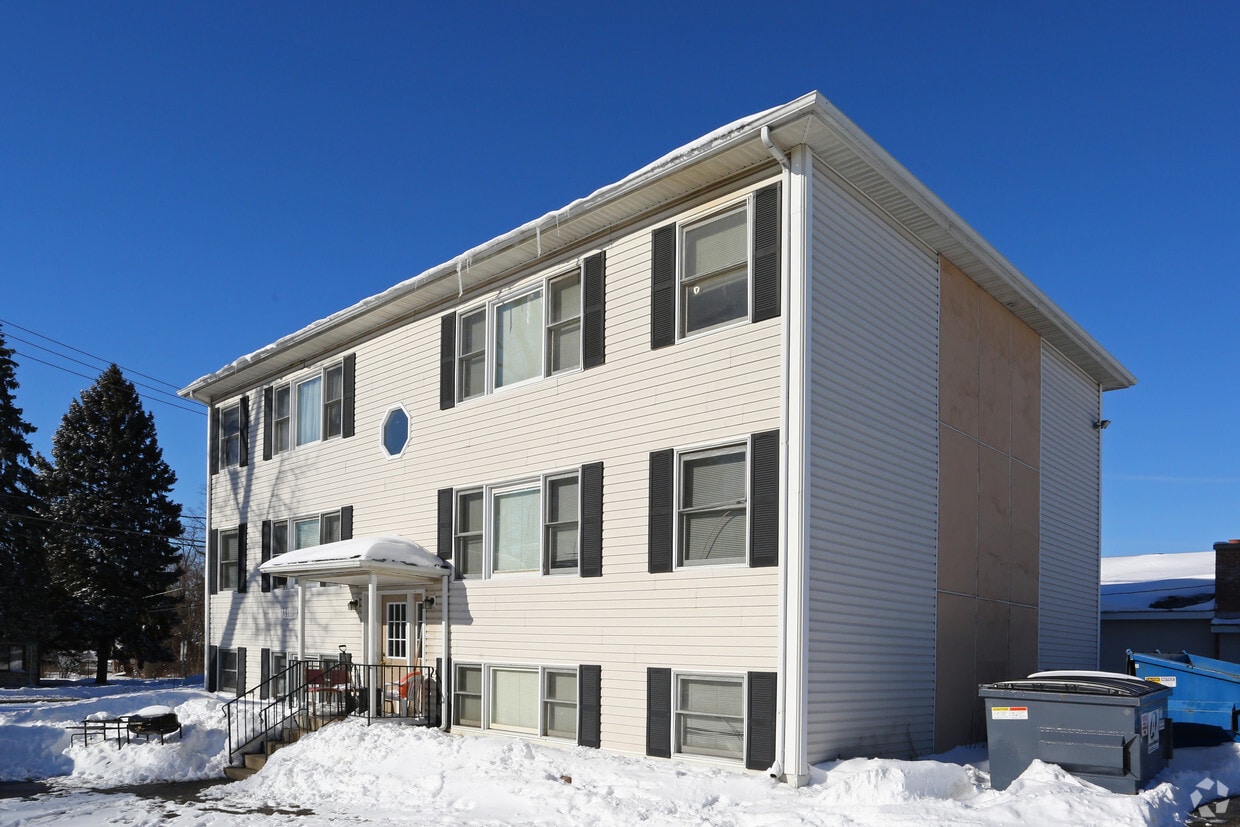 415 Lincoln Ave, Fox River Grove, IL 60021 Apartments in Fox River