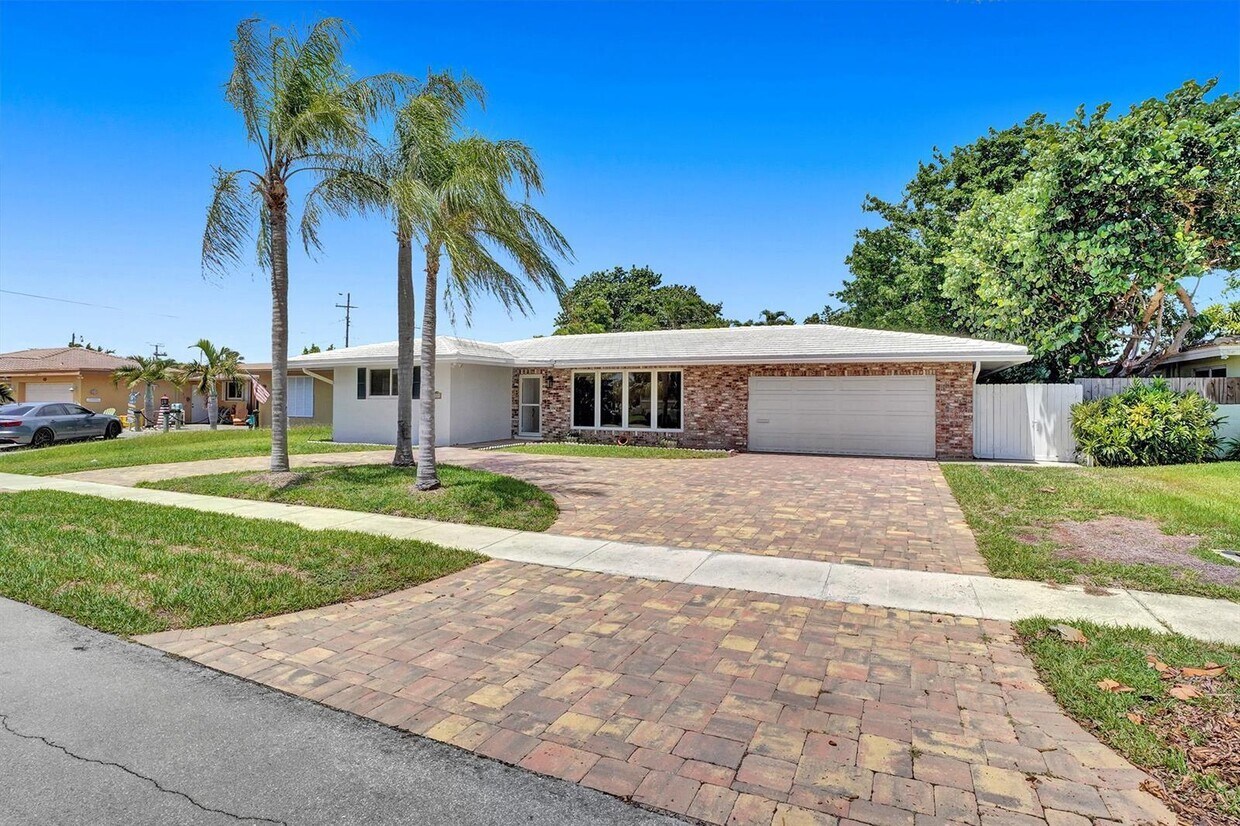 1221 SE 1st Ave, Pompano Beach, FL 33060 House for Rent in Pompano