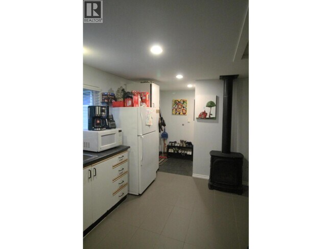 Photo du bâtiment - 737 Robinson St