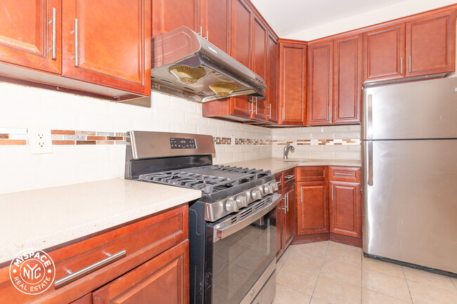 Foto del edificio - 942 Glenmore Ave