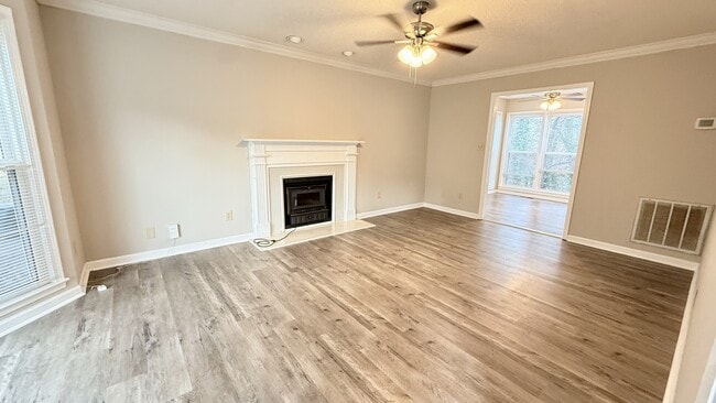 Foto del edificio - 12011 Bell Mountain Dr SW