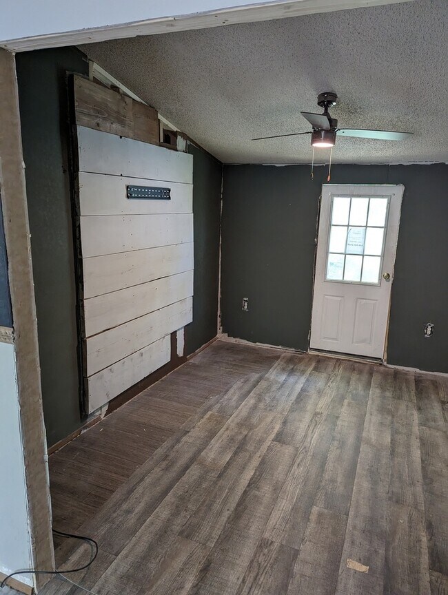 Foto del edificio - 163 Damascus Rd