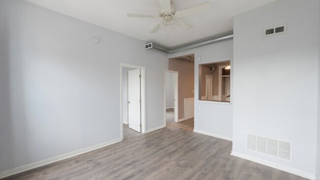 Foto del edificio - 1309 W Huron St
