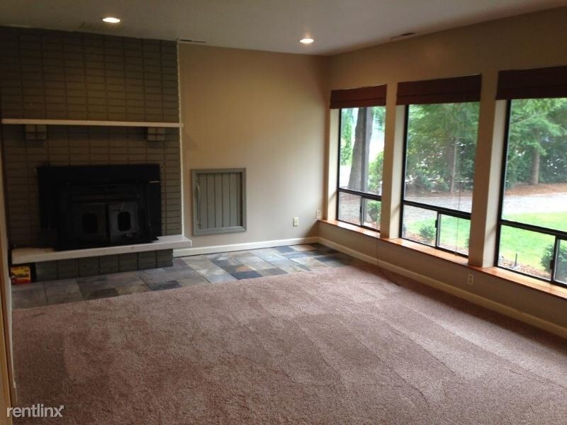 Foto del edificio - 4 br, 4 bath House - 706 Wily St NW