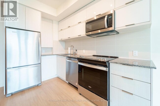 Building Photo - 10 Deerlick Ct