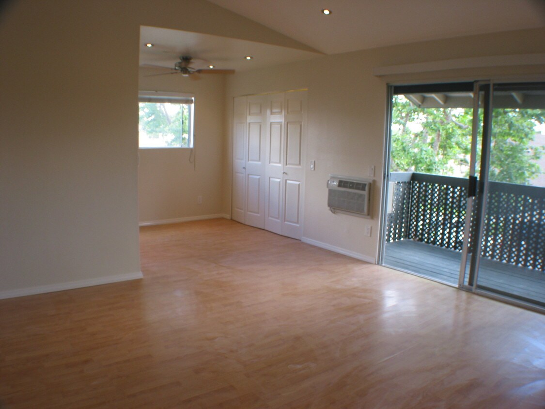 Foto principal - 23236 Orange Ave