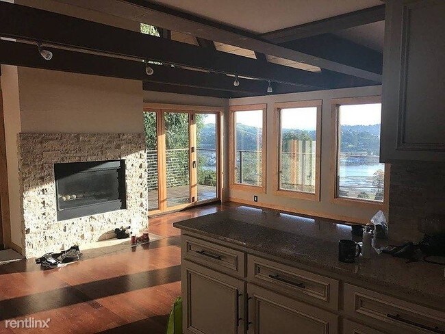 Foto del edificio - 3 br, 2 bath House - 222 Princeton Avenue