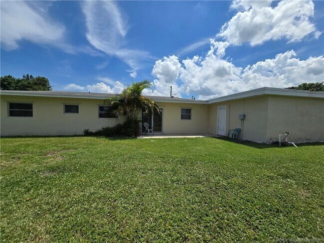 Building Photo - 2648 Rockcrest Ct