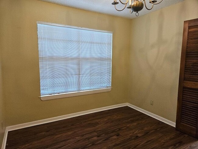 Foto del edificio - 16 N Ave B