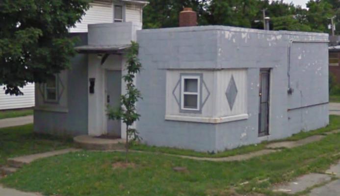 Foto principal - 2534 E 10th St