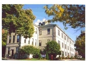 Building - 100 Commandants Way
