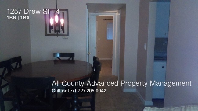 Building Photo - 1257 Drew St