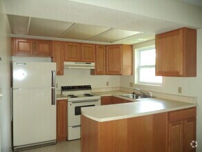 Building Photo - 715 W Cherry Ln