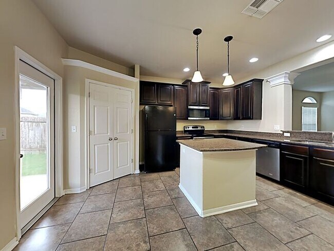 Foto del edificio - No App Fees. $1000 off 1st Months Rent*