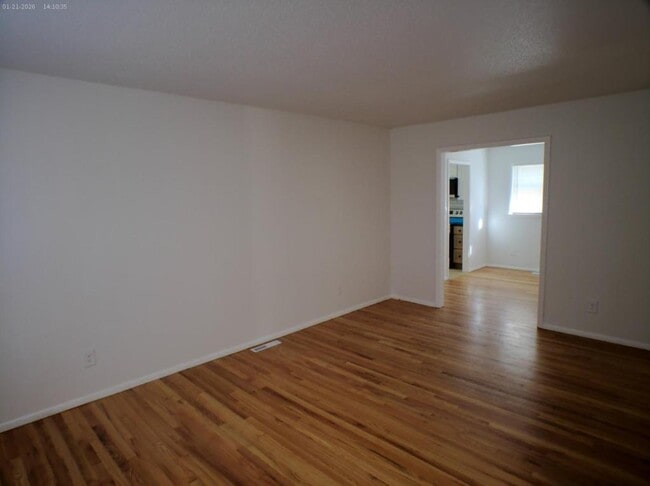 Building Photo - 12000 Armitage Dr