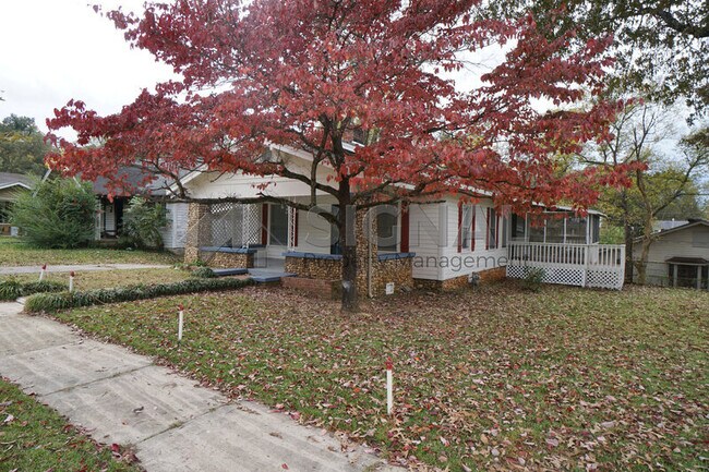 Foto del edificio - 1194 Birmingham St