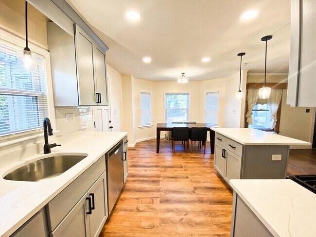 Foto del edificio - 143 Shore Dr