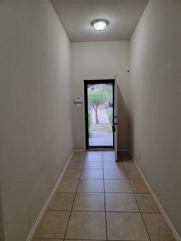 Building Photo - 10417 Matador Dr