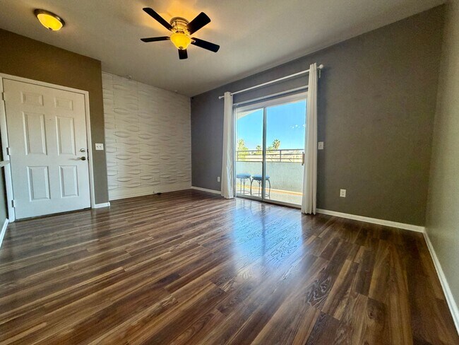 Foto del edificio - 2 bedroom condo in gated SE location.