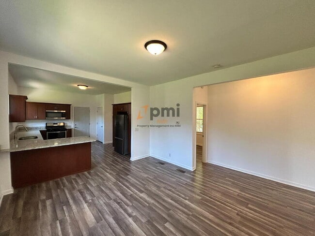 Building Photo - 13328 Edison St