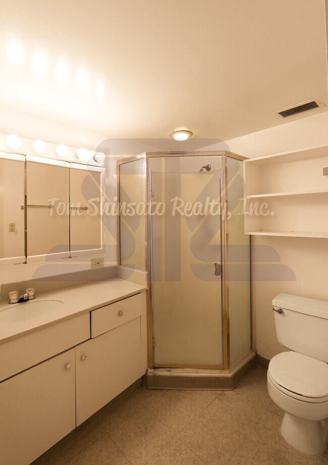Foto del edificio - 2 Bedroom, 2 Bath unit at Victoria Plaza