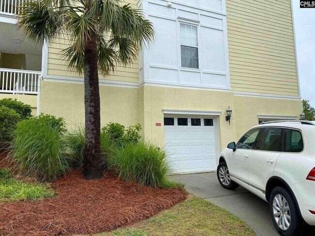 Building Photo - 121 Waterway Ct