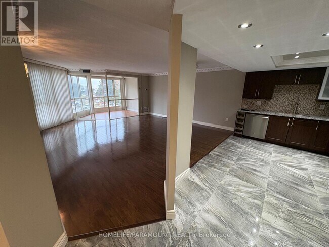 Photo du bâtiment - 5 Weldrick Rd W