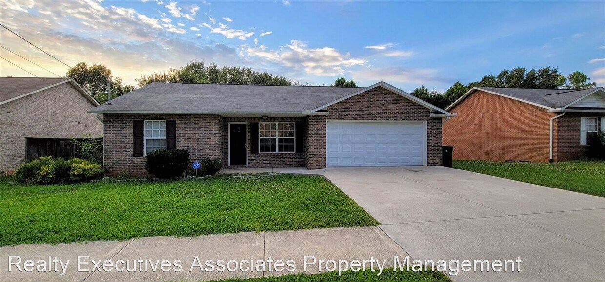 Foto principal - 3 br, 2 bath House - 1849 Tillery Square