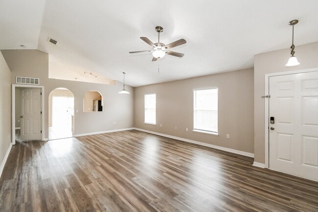Building Photo - 3608 Alec Dr