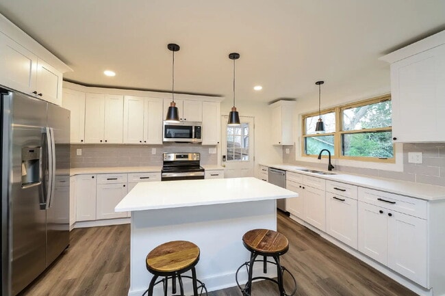 Photo - Available Fall Semester or Short Term rental! Apartment