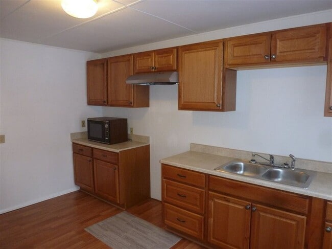 Building Photo - 205 S Catherine St