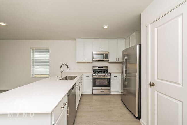 Building Photo - 2704 Mistwood Dr