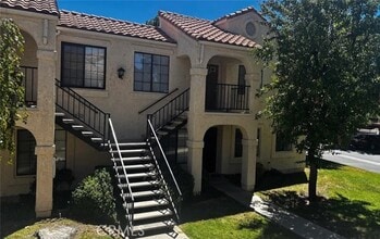 Building Photo - 2554 Olive Dr