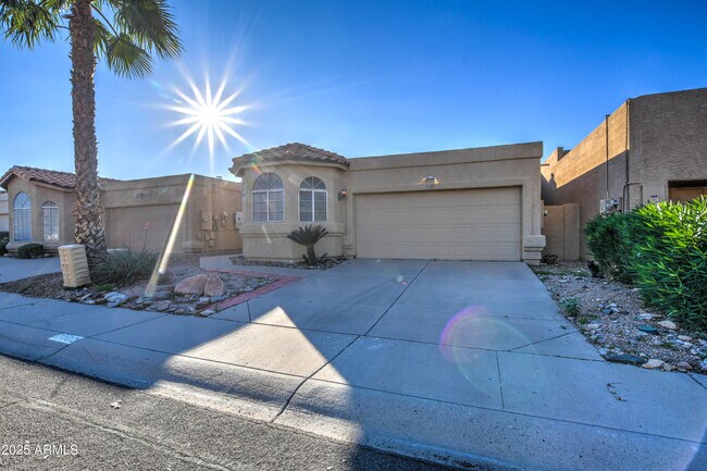 Foto del edificio - 11102 N 111th St