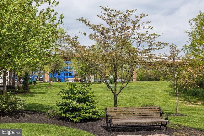 Building Photo - 2451 Midtown Ave