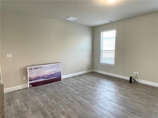 Building Photo - 148 Riverhill Dr