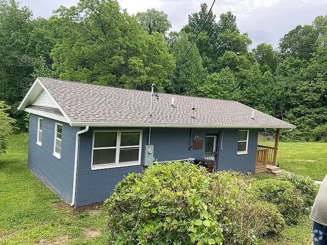 Building Photo - 111 Bennett Ln