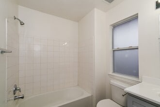 Building Photo - 8735 Texas Acorn Ave