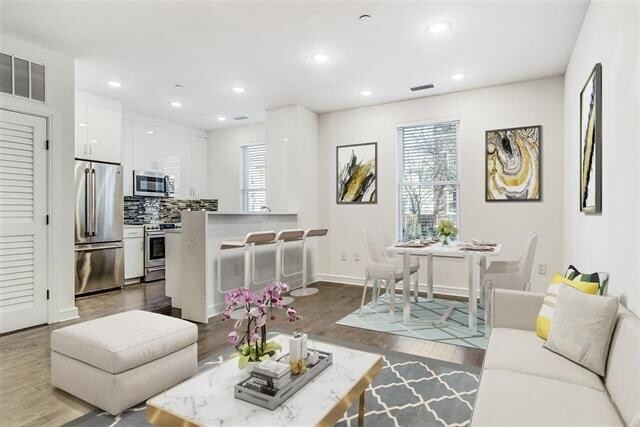 Foto principal - 974 Summit Ave