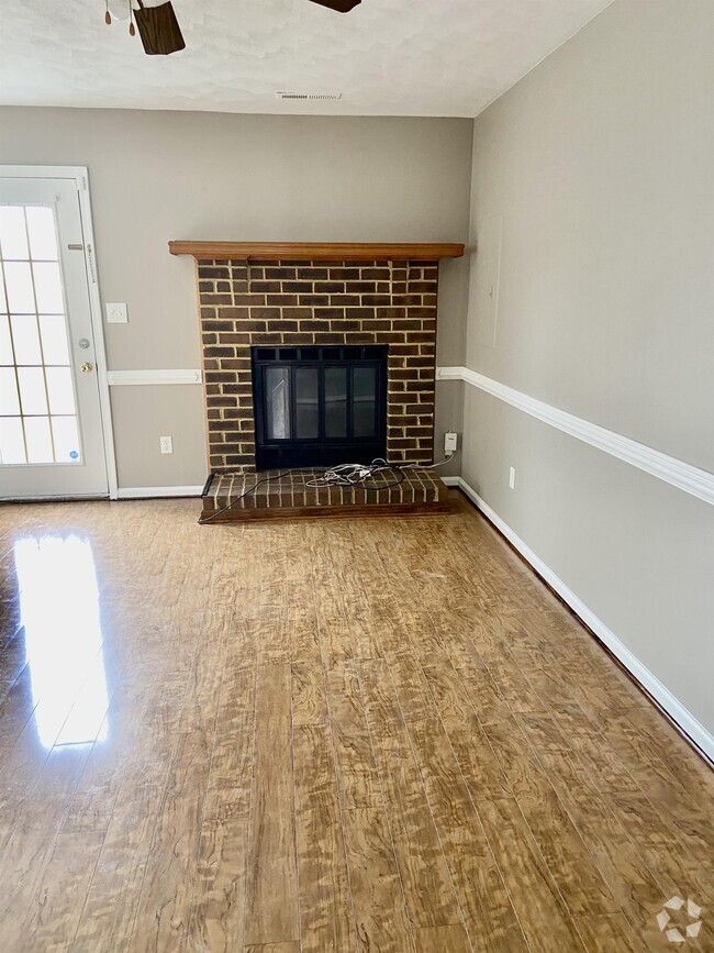 Building Photo - 247 Windbrooke Ln
