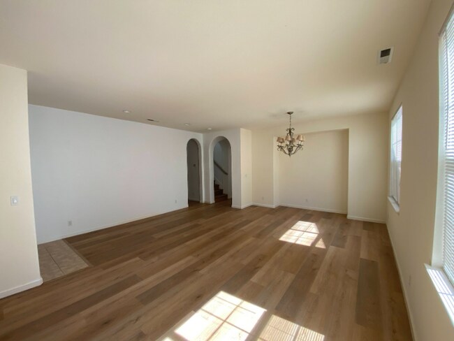 Building Photo - 4122 Horizon Ln