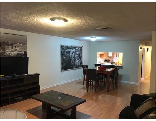 Foto del edificio - 9904 NW 41st St